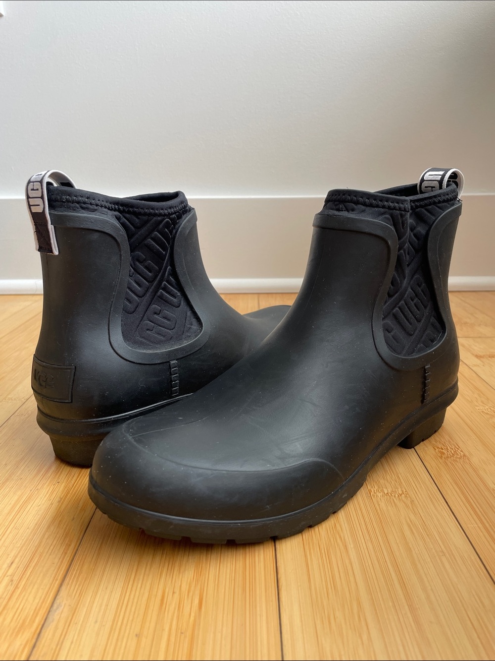 UGG Chevonne Matte Black Chelsea Rain Booties